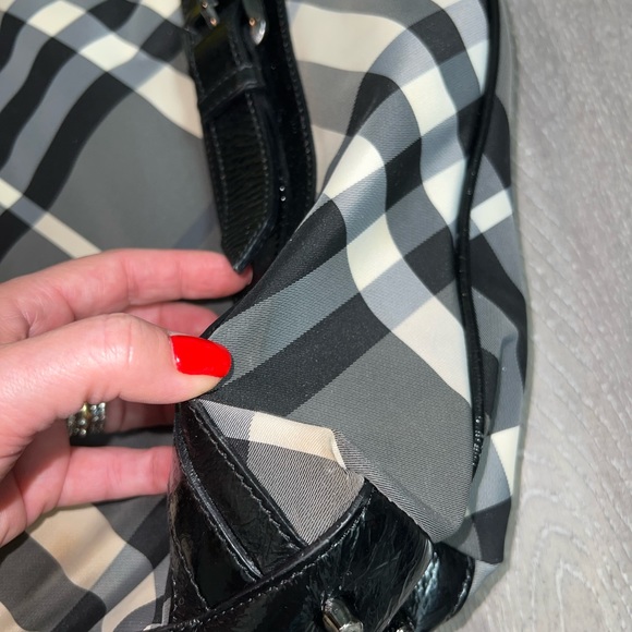 BURBERRY Beat Check Patent Leather and Nylon Victoria Medium Tote - Picture 12 of 12